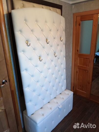 Вешалка настенная