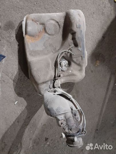 Топливный бак Volkswagen Golf 2