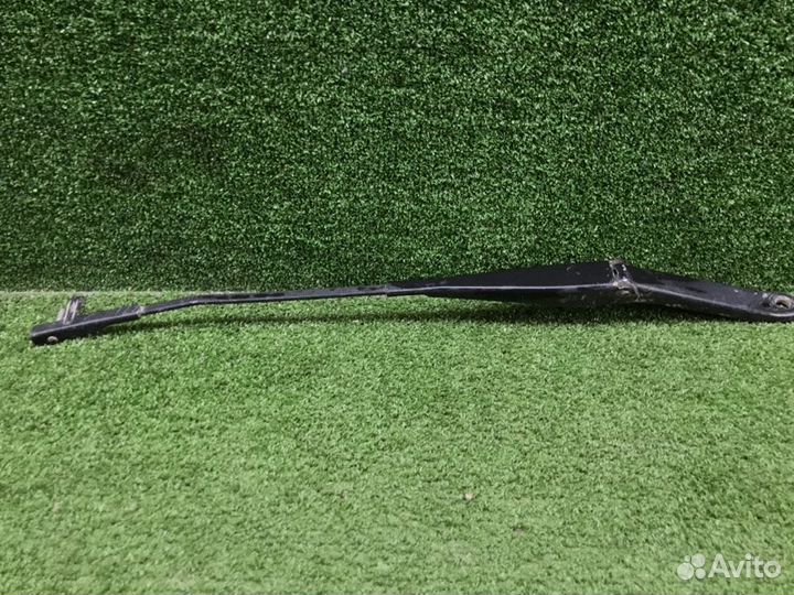 Поводок стеклоочистителя передний левый Ford Focus