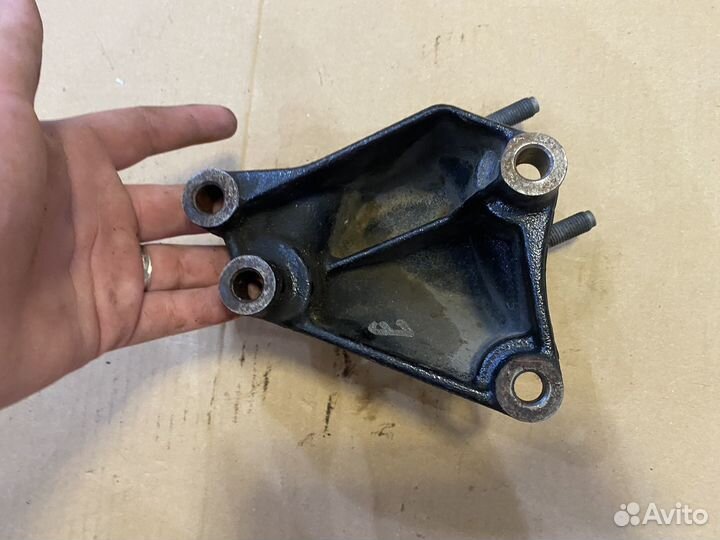 Кронштейн двс левый Hyundai Solaris 1, 2012 г