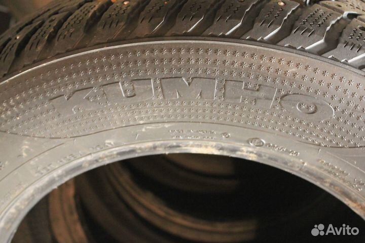 Kumho I'Zen RV Stud KC16 225/65 R17 106T