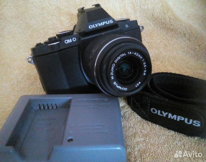 Olympus E-M5 kit 14-42 II R