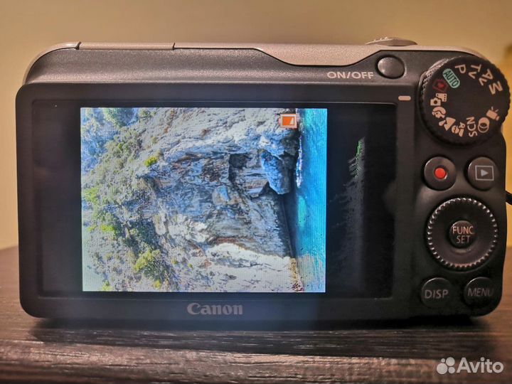 Отличная цифровая фотокамера Canon PowerShot SX220