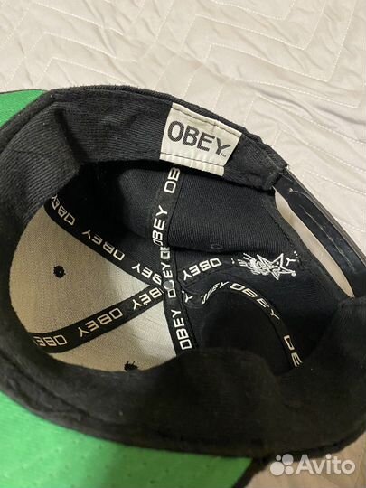 Бейсболка Obey