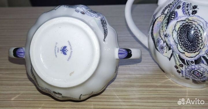 Чайник заварочный и сахарница