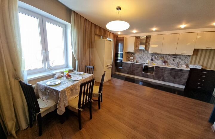 2-к. квартира, 103 м², 10/14 эт.