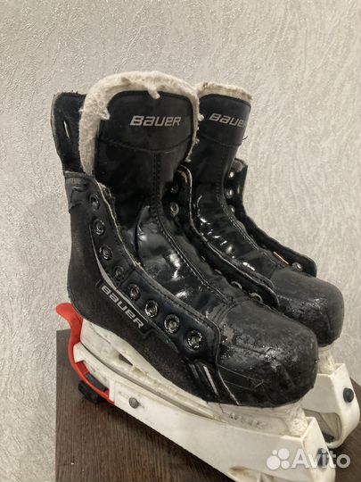 Хоккейные коньки bauer