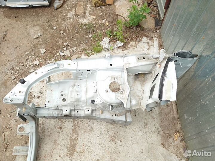 Передняя часть кузова Mitsubishi Outlander