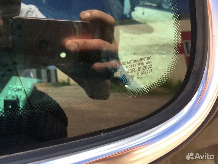 Стекло кузовное заднее левое (Volkswagen Touareg)