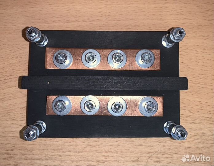 Дистрибьютор питания на медной шине