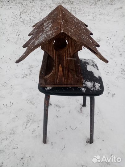 Кормушка для птиц из дерева