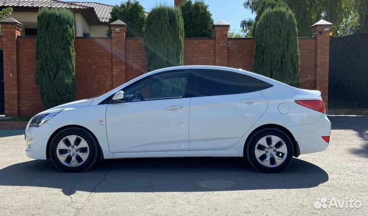 Hyundai Solaris 1.6 AT, 2015, 107 476 км