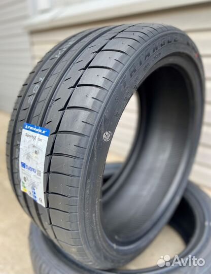 Triangle Sports TH201 275/40 R20 и 245/45 R20 106Y