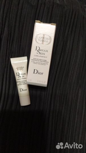 Омолаживающее средство для лица от Dior