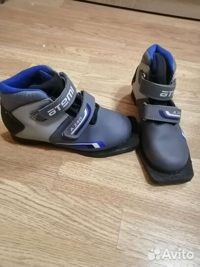 Ботинки лыжные