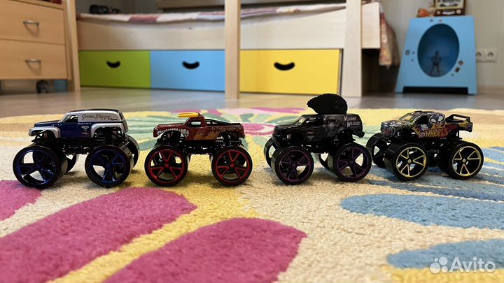 Монстр Траки HotWheels