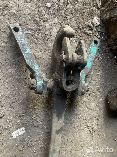 Устройство тягово сцепное для трактора