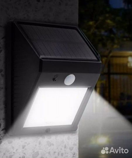 Светильник на стену на солнечной батарее USL-F-163