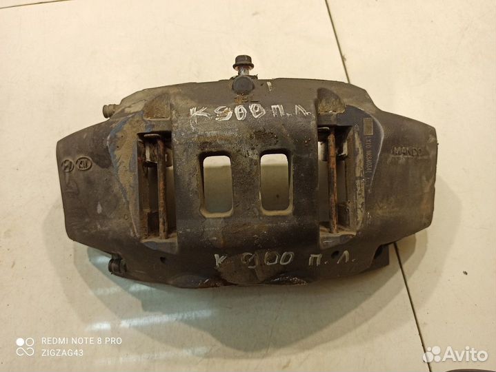 Суппорт(передний левый) (Kia K900 II)