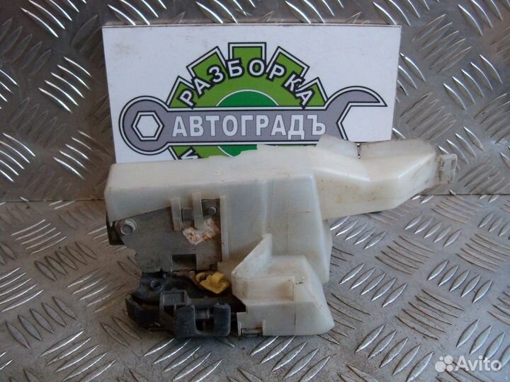 Замок двери передней левой Renault Symbol 06г