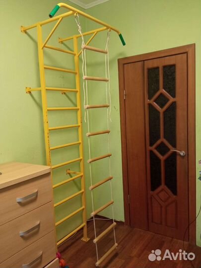 Шведская стенка с турником