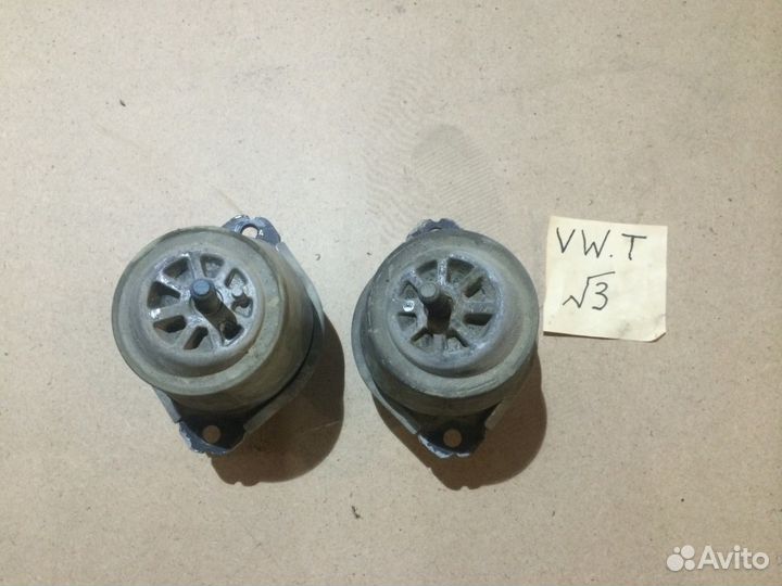 Подушки и кронштейны двигателя Volkswagen Touareg