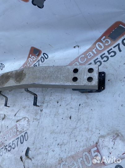 Infiniti Fx37/Qx70 усилитель заднего бампера