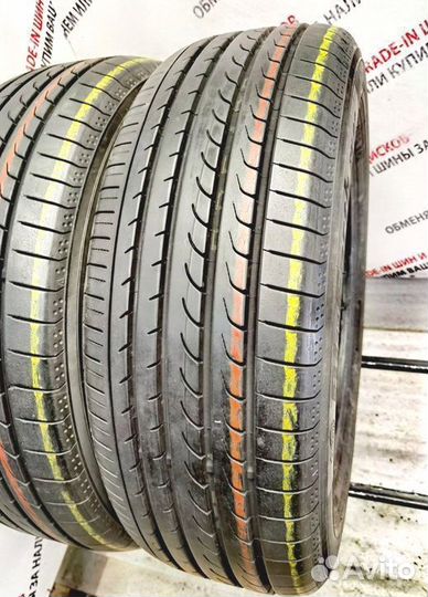 Yokohama BluEarth RV-02 215/60 R17 96H