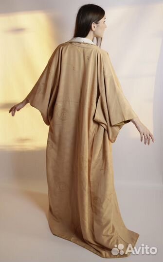 Нежное кимоно с фактурным орнаментом