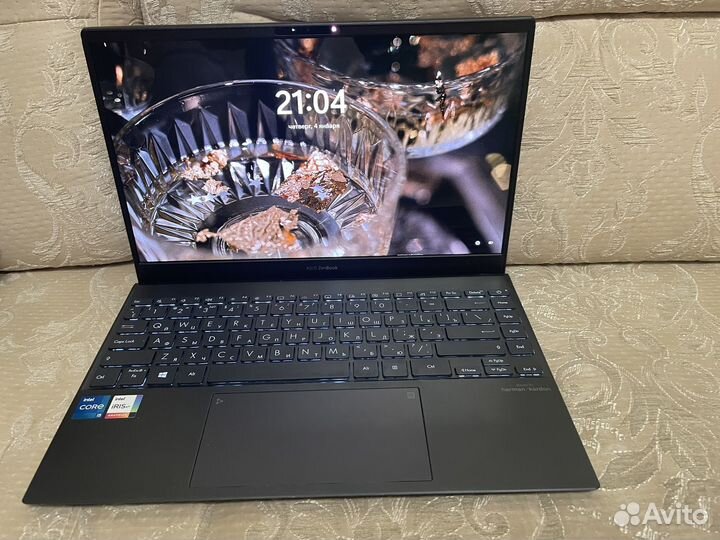 Asus zenbook 13.3 oled i5