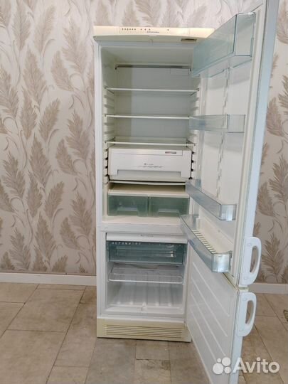 Холодильник бу electrolux