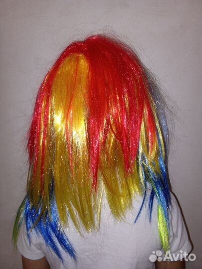 Разноцветный парик