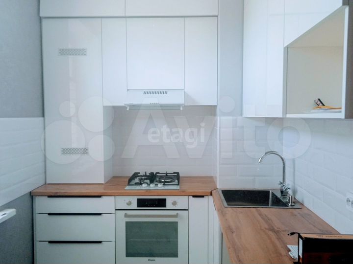 2-к. квартира, 54 м², 2/5 эт.