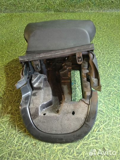 Кожух рулевой колонки Ниссан Кашкай J10 2007г