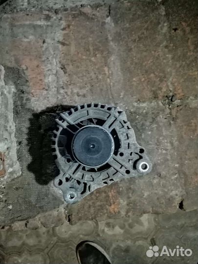 Генератор VW Golf 5 Jetta 5