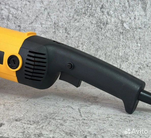 Полировальная машинка сетевая 1250W DeWalt