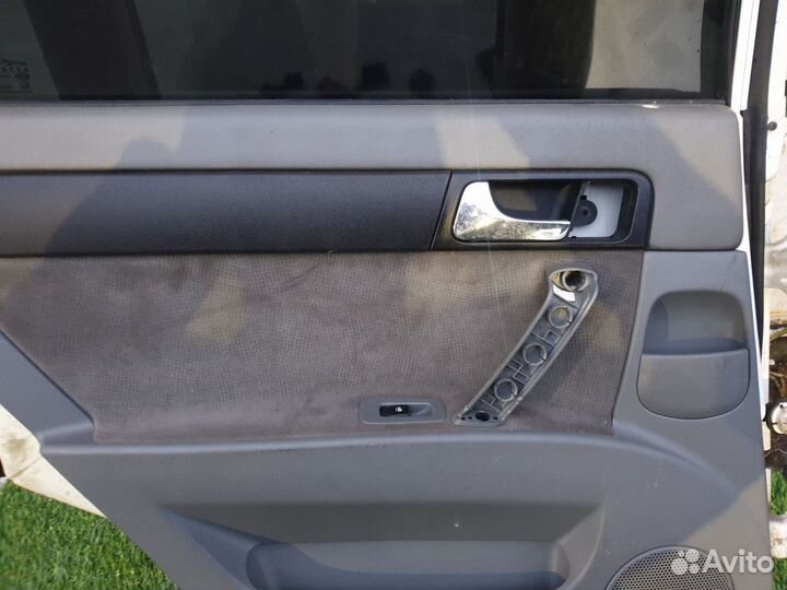 Обшивка двери задней левой Daewoo Gentra II