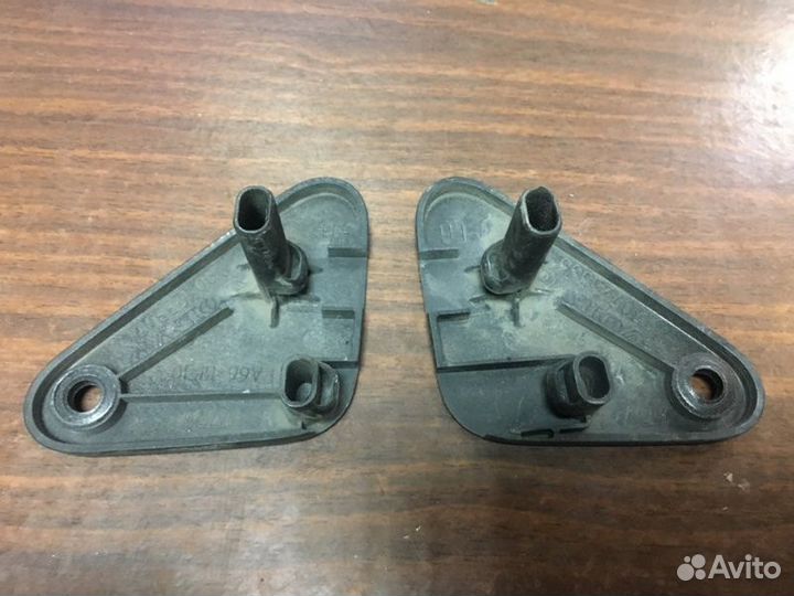 Кронштейн радиатора Volvo S60 2010-2016