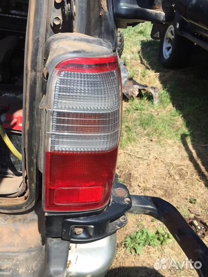 Задние фонари на сурф 185