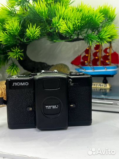 Пленочный фотоаппарат Ломо