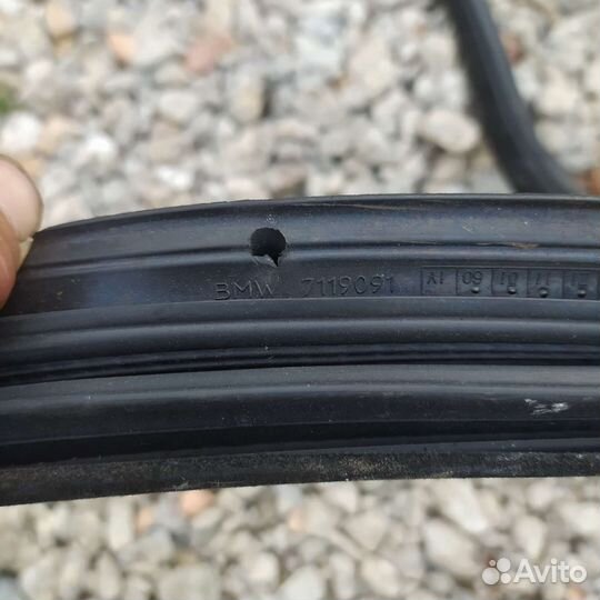 Bmw e92 уплотнитель двери водителя