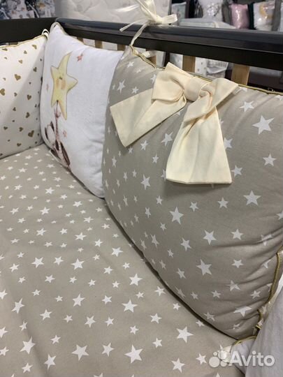 Комплект в детскую кроватку с балдахином
