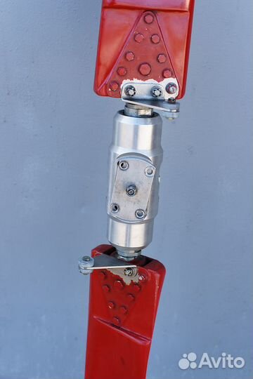 Винт изменяемого шага реверсивный