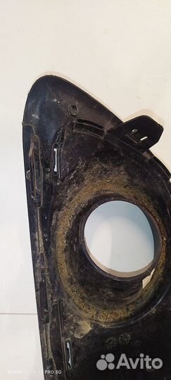 Решетка в бампер левая Renault Sandero