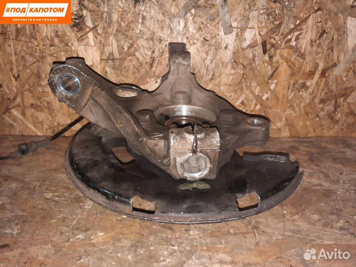 Кулак передний левый Chevrolet Cruze рест