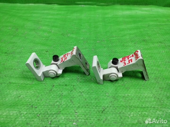 Петли правой двери вверх+низ VW Jetta 2011-2018