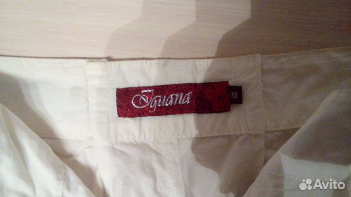 Шорты белые новые, легкие для жары