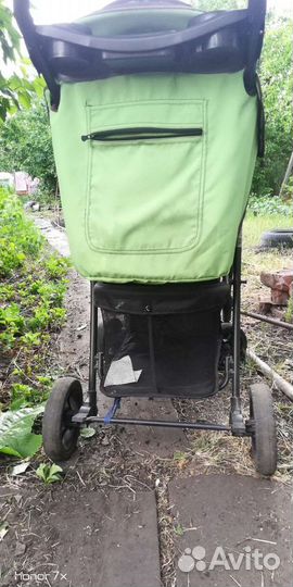 Прогулочная коляска трость