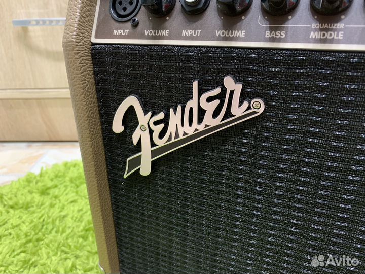 Fender acoustasonic 15 (идеал)