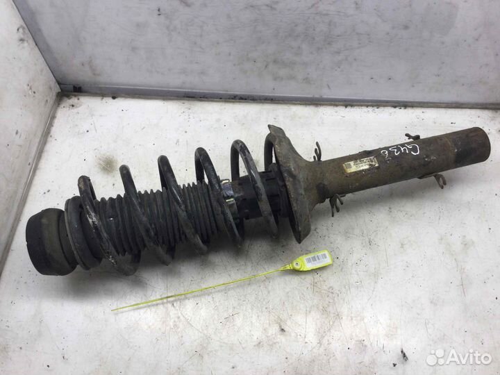 Стойка передняя правая Audi A3 AKL